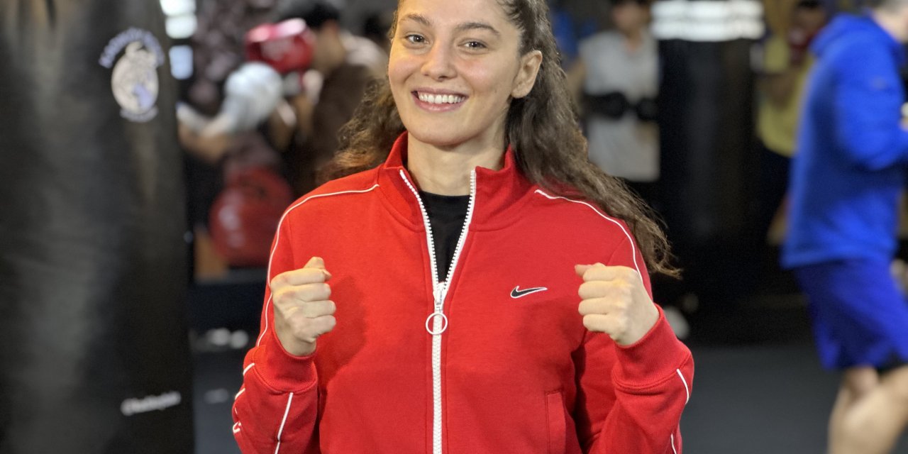 Türk Boksör Seren Ay Çetin, Dünyanın 1 Numarası Olma Yolunda