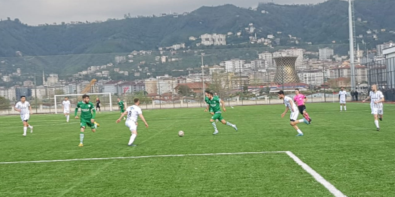 Çayeli Spor, Güneysu Spor'u 1-0 Yendi BAL'a Devam Dedi