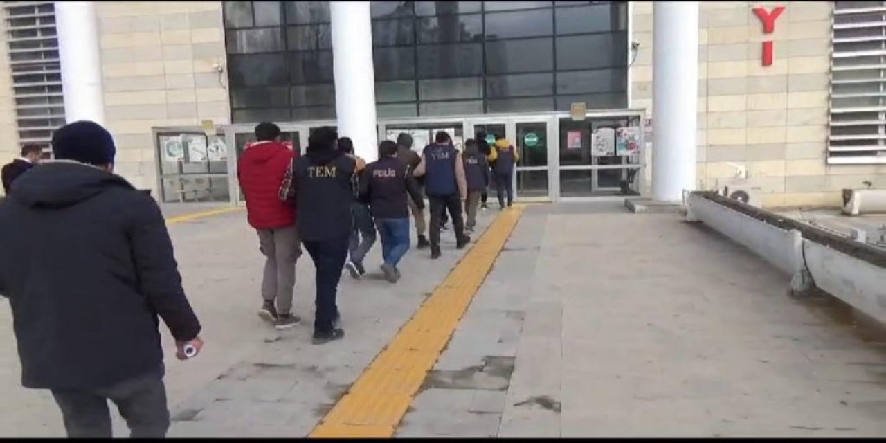 Elazığ'daki Terör Operasyonunda 5 Şüpheli Sınır Dışı Edildi