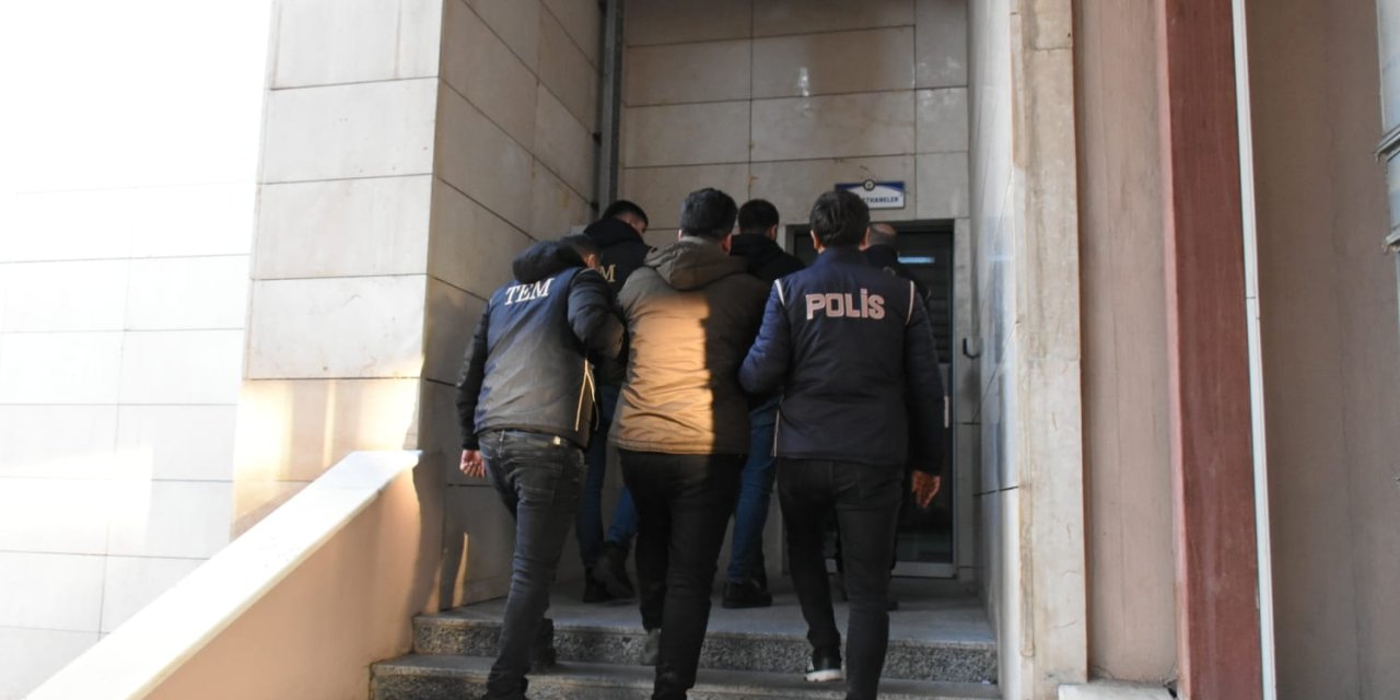 Siirt Ve Kahramanmaraş'ta Fetö Operasyonu: 3 Gözaltı