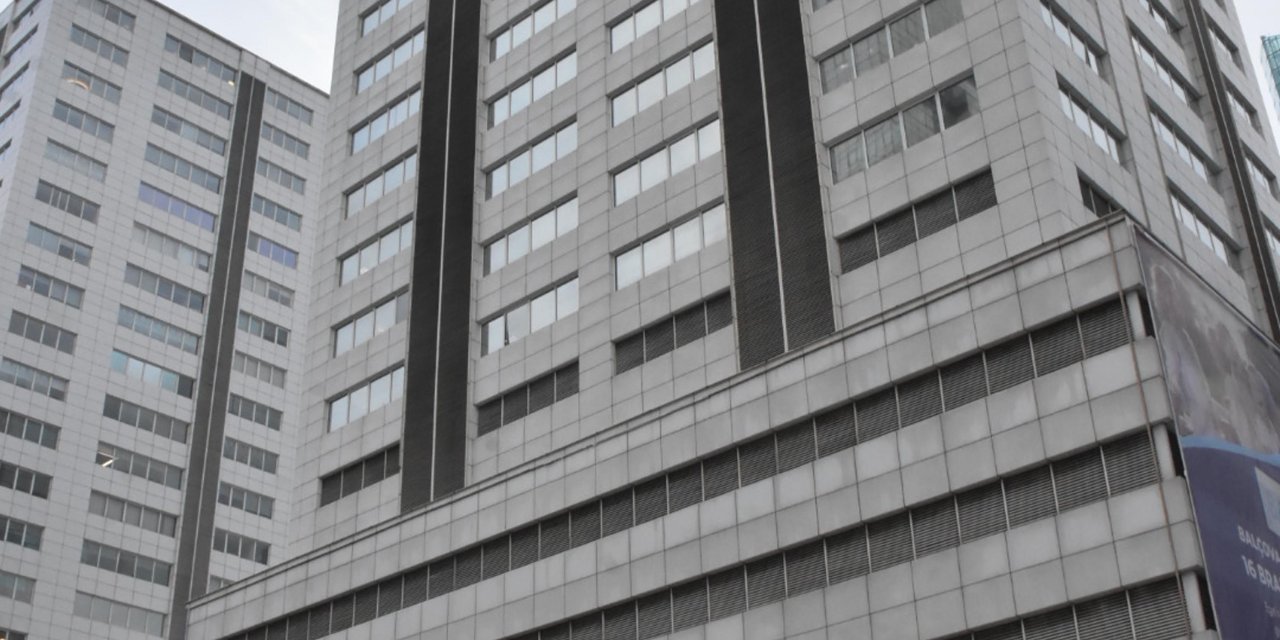 Reklam Tabelası Asarken Düşen 2 İşçinin Ölümünde Vinç Firması Sahibi Ve Operatör Tutuklandı