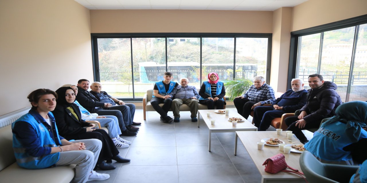Rize'de Kuşakların Buluşmasında Tecrübe Paylaşımı