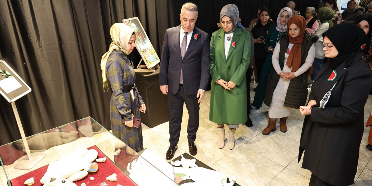 Sultangazi’de ‘Özgür Filistin’ Sergisi Düzenlendi