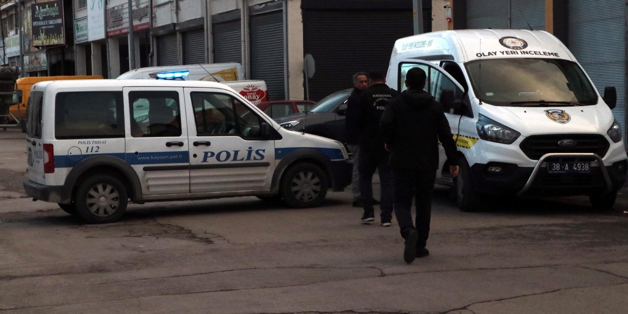 Borç- Alacak Nedeniyle Tartıştığı Kişiyi Tabancayla Yaraladı