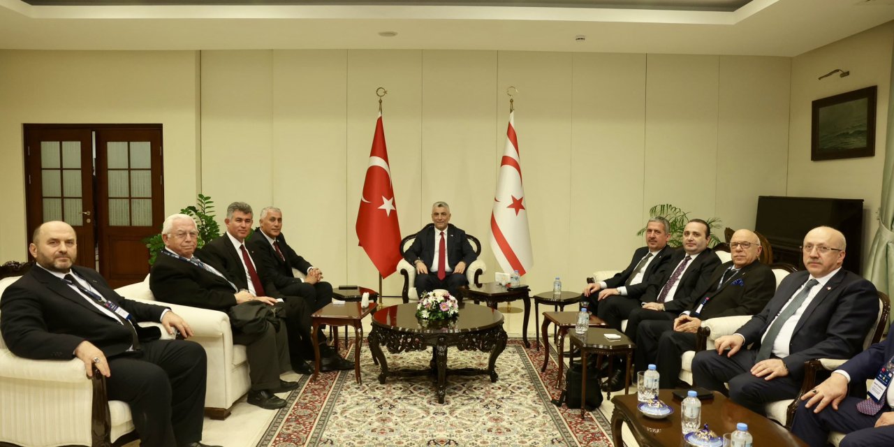 Bakan Bolat, Lefkoşa Büyükelçiliği'ni Ziyaret Etti