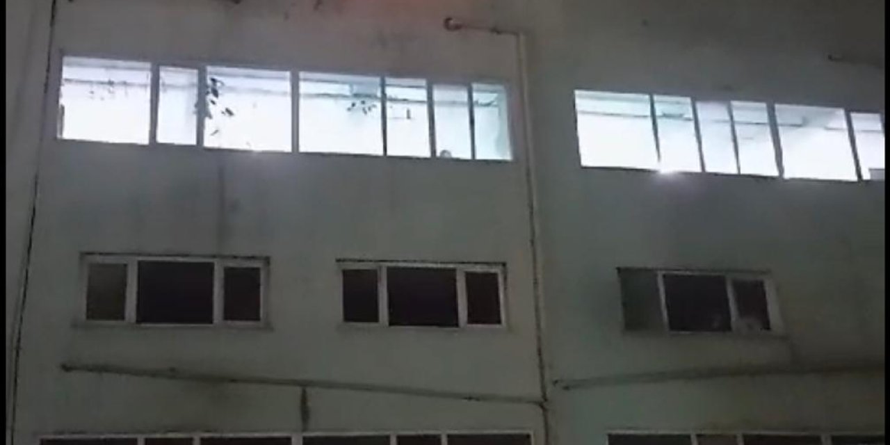 Ümraniye'de 5 Katlı Metruk Binada Yangın