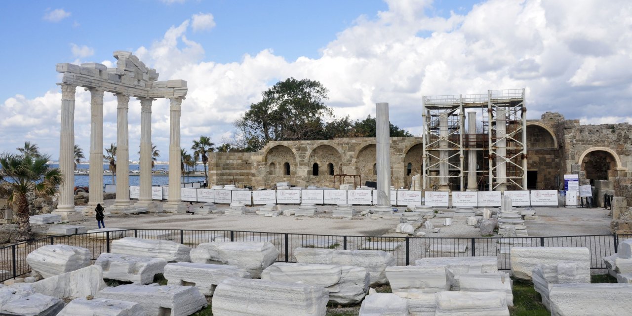 Gece Kulübü Girişi Yapılan Athena Tapınağı, 1800 Yıl Öncesi Haline Dönüyor