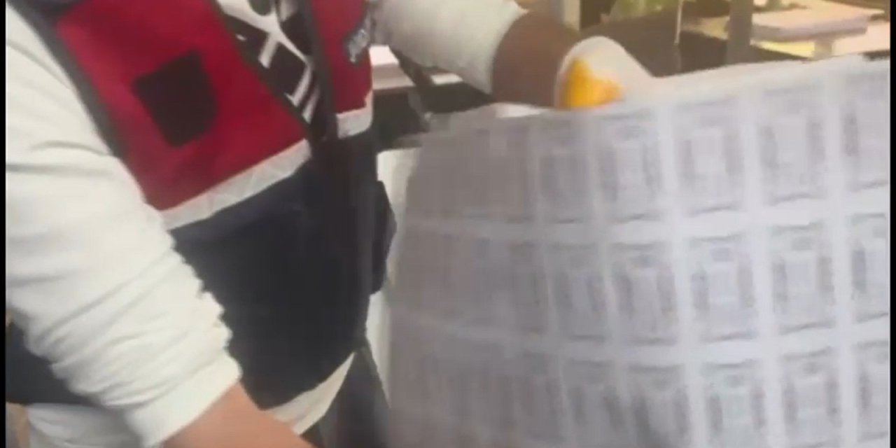 Jandarmadan Bayrampaşa'da Sahte Sigara Operasyonu: 3 Gözaltı