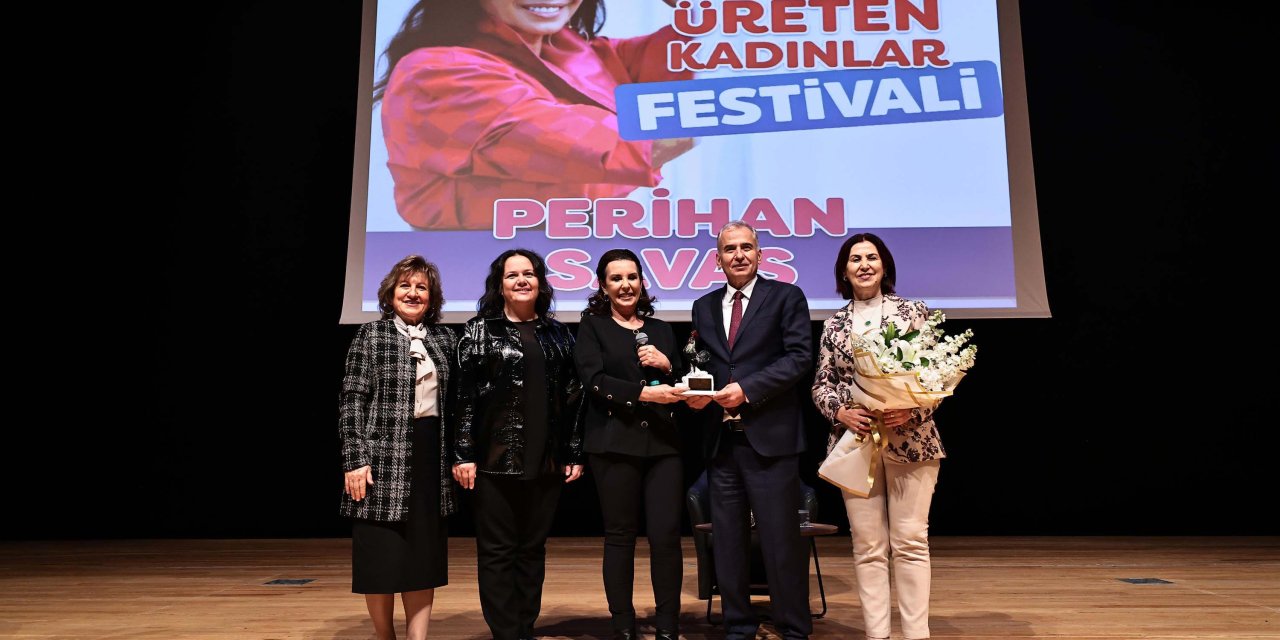 Oyuncu Perihan Savaş, Denizlili Kadınlarla Buluştu