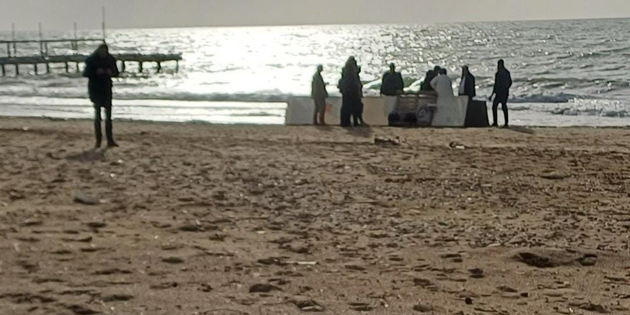 Sahilde Kadın Cesedi Bulundu, Dna Örneği Alınacak