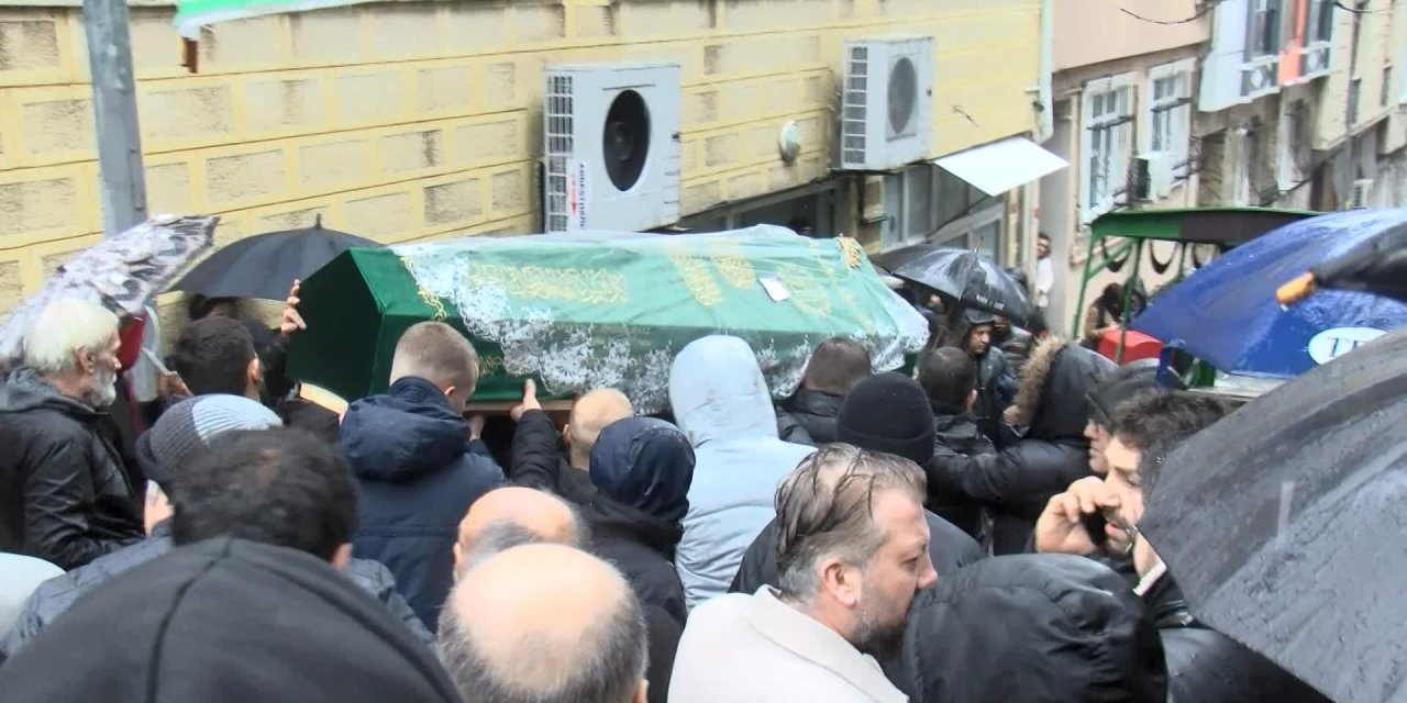 Uzi İle Vurulan Nazlı Son Yolculuğuna Uğurlandı