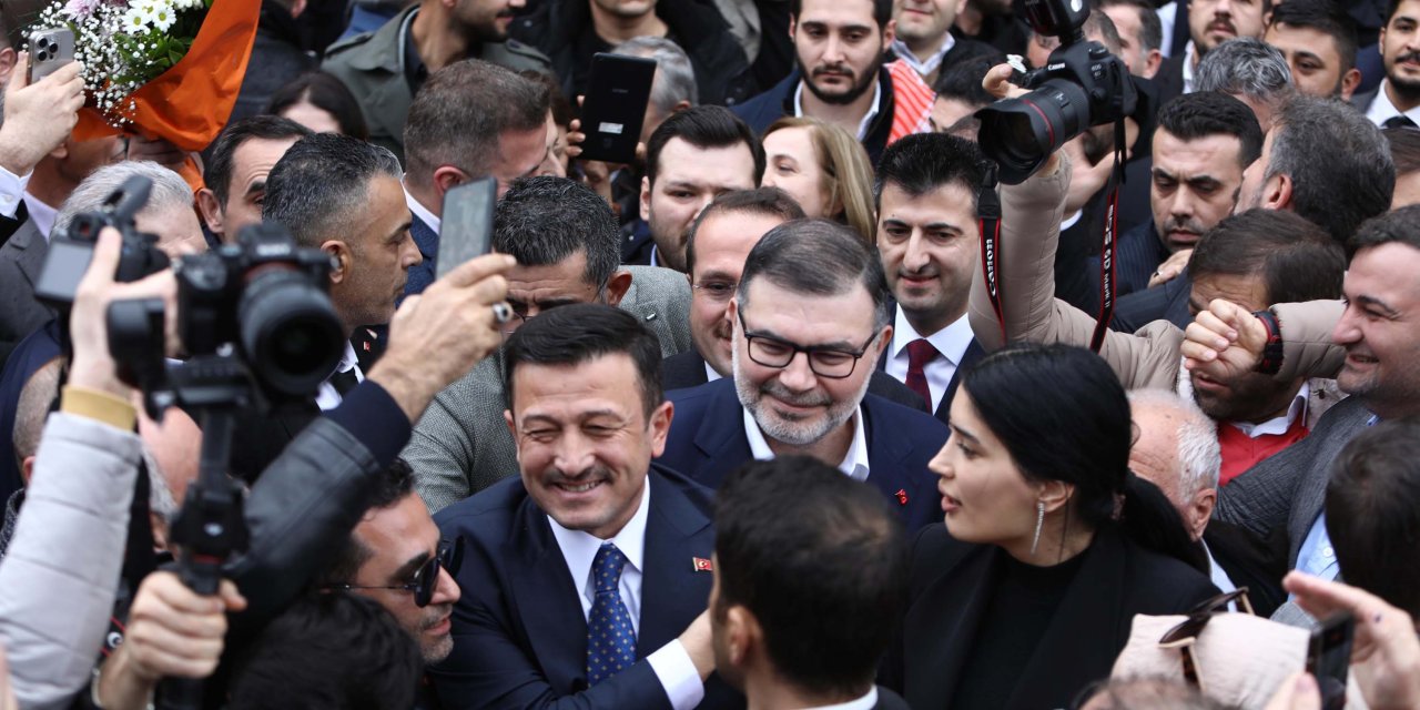 Ak Parti'nin İzmir Büyükşehir Belediye Başkan Adayı Dağ: İzmir Benim Kıymetlimdir