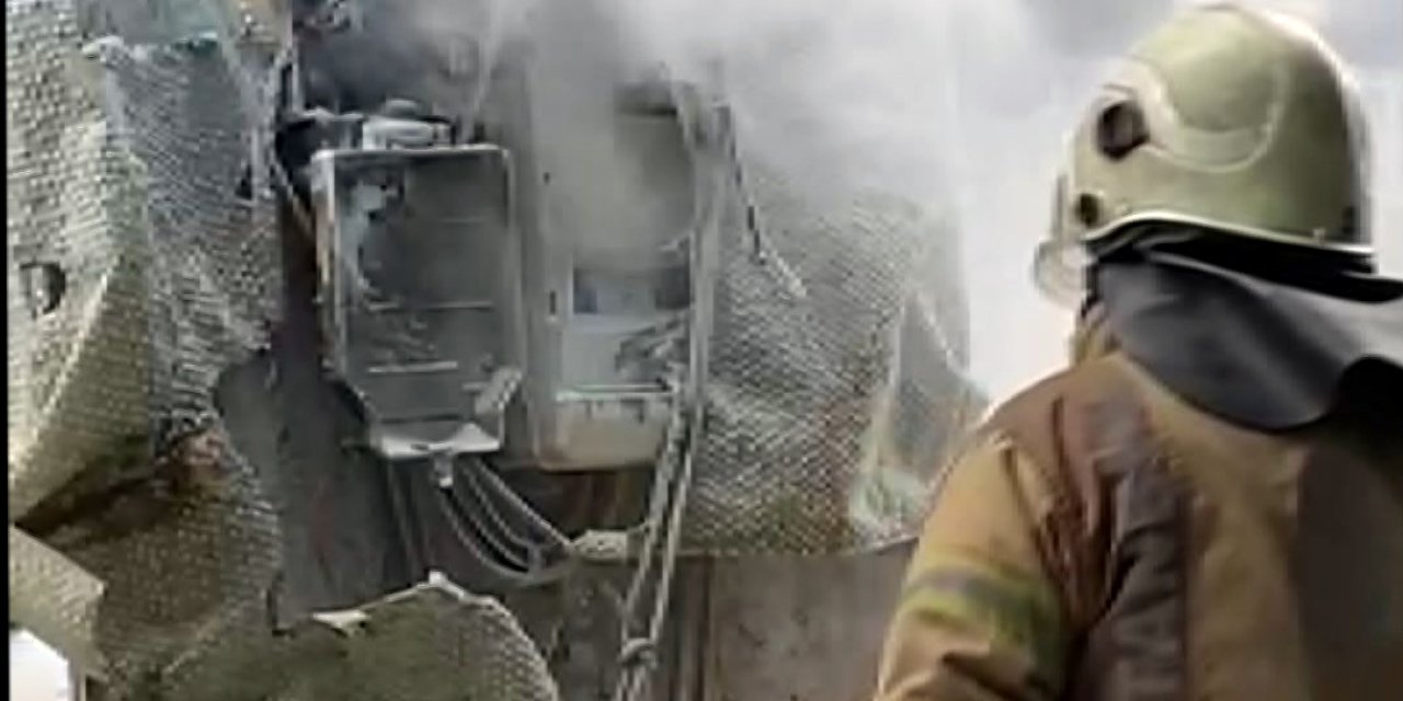 Avcılar'da Binanın Elektrik Panosundaki Patlamalar Korkuttu