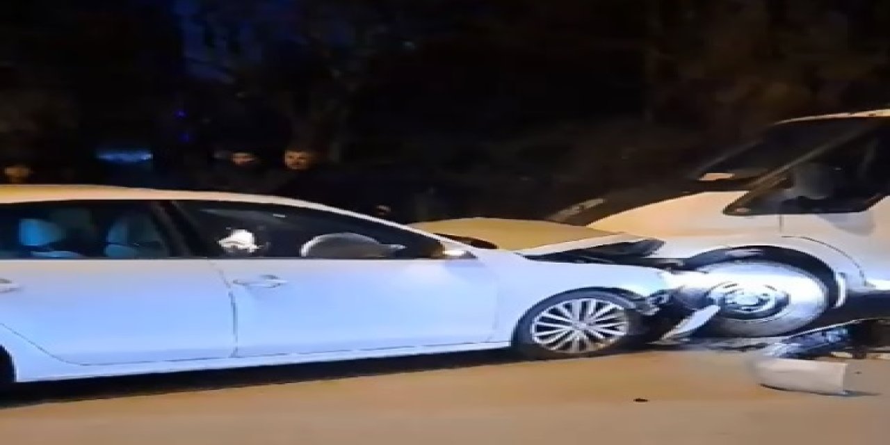 Freni Patlayan Kamyonet, 10 Araca Çarparak Durabildi