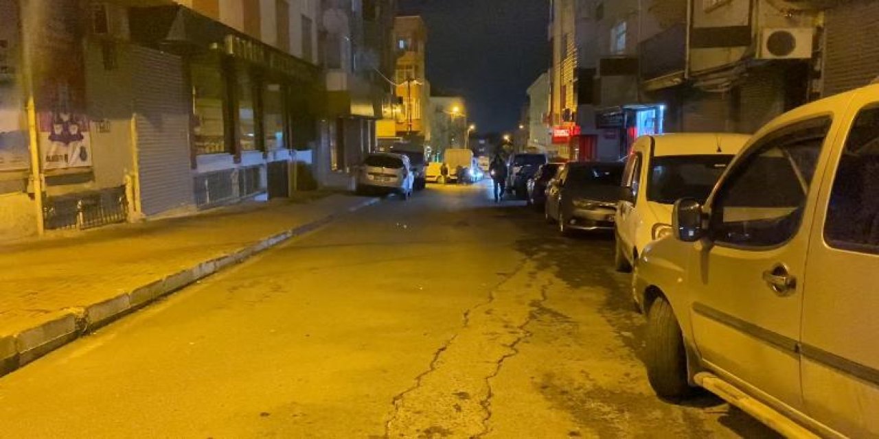 Gaziosmanpaşa'da Yol Verme Tartışmasında Silahla Vurdu