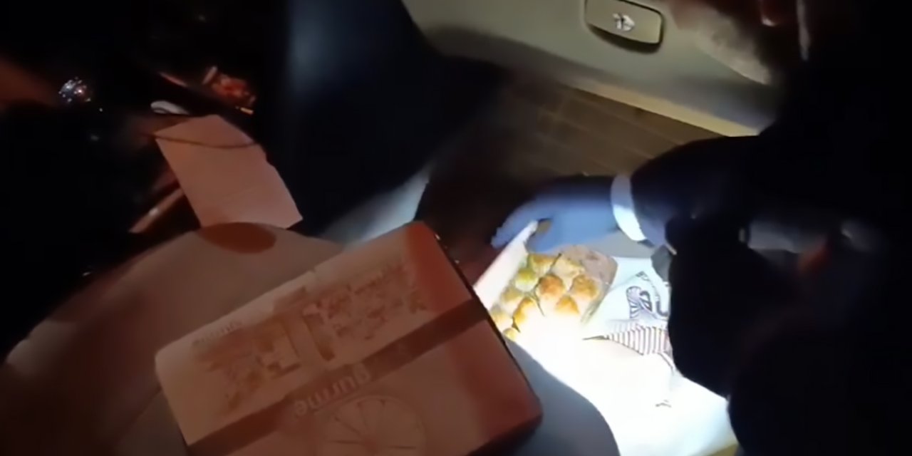 'hulk’ İle Aramada Otomobildeki Baklava Kutularından Uyuşturucu Çıktı