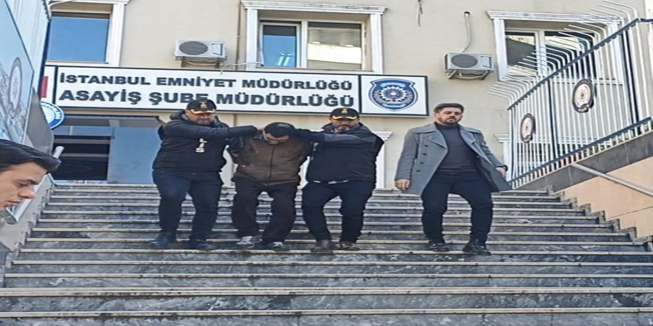 Kadıköy'de Eşini Bıçaklayıp, Dayısını Öldüren Şüpheli 19 Yıl Sonra Yakalandı