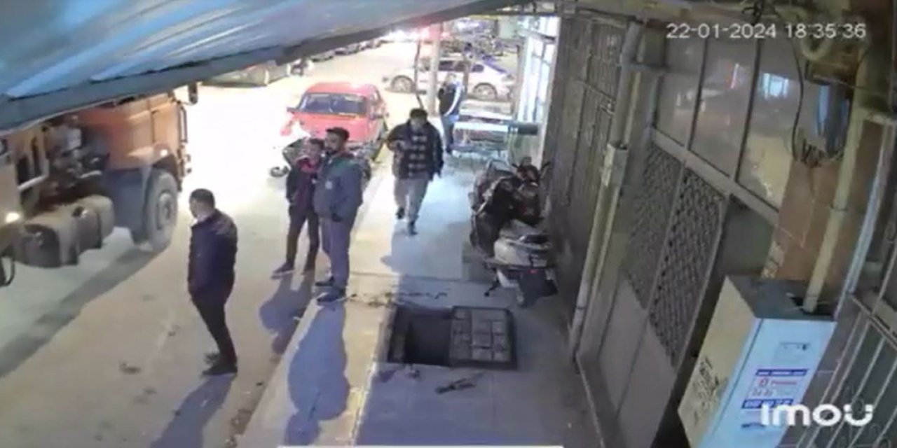 Telefona Bakarak Yürürken Rögara Düştü