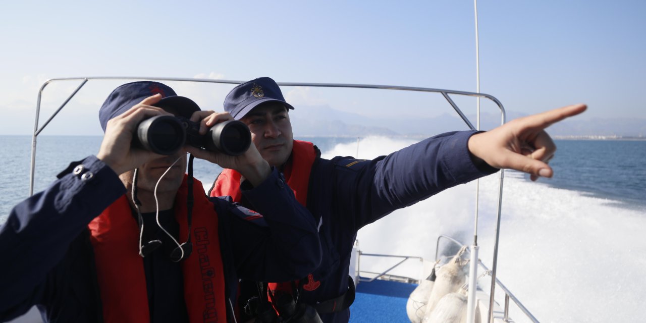 Antalya'da Sahillerde 'Ceset' Devriyesi (3)