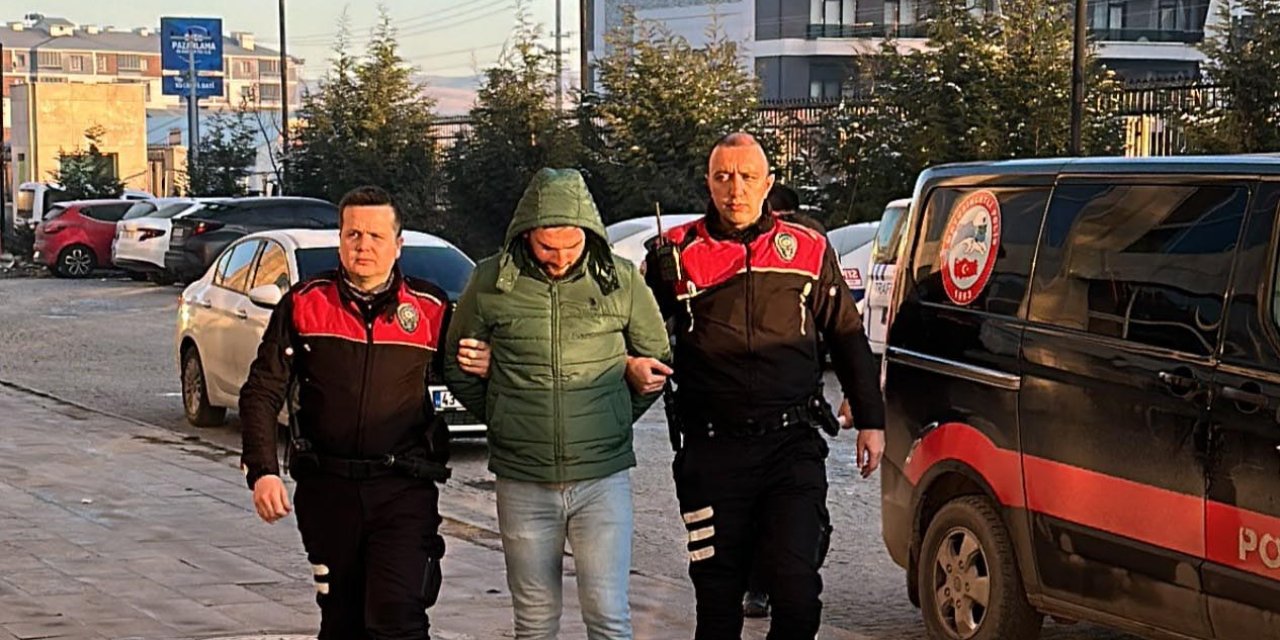Pavyon Çalışanlarına 'Kaçak Silah Ticareti' Operasyonu; 16 Gözaltı
