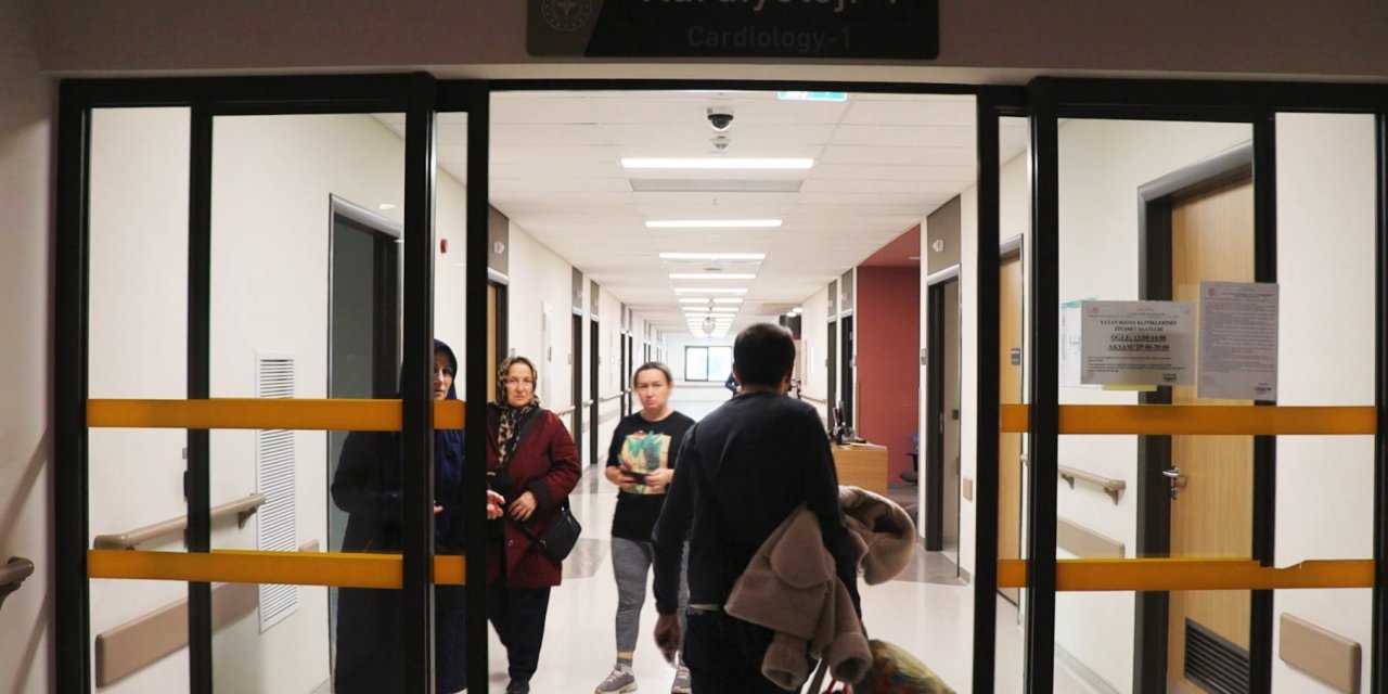 4 Kablolu Kalp Pili Tedavisi İle Sağlıklarına Kavuştular