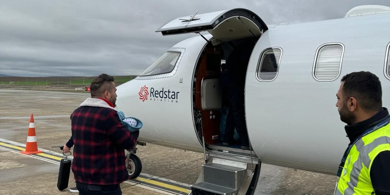 Siirt'te Ambulans Uçak, 40 Günlük Bebek İçin Havalandı