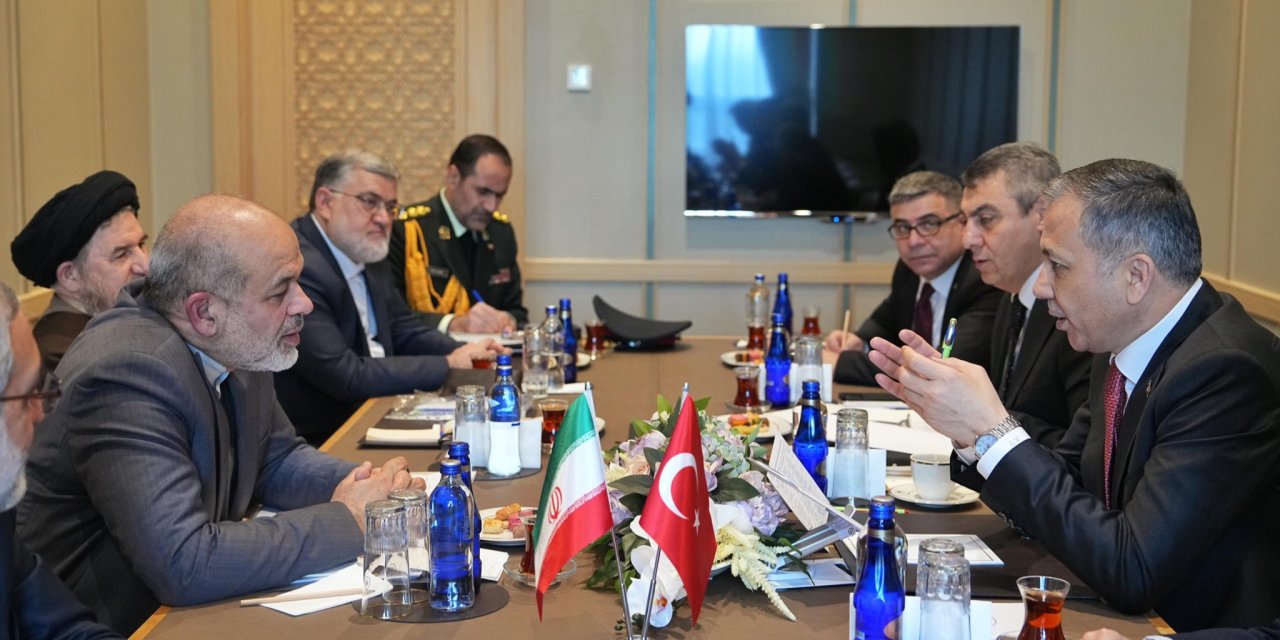 Bakan Yerlikaya, İranlı Mevkidaşı Vahidi İle Görüştü
