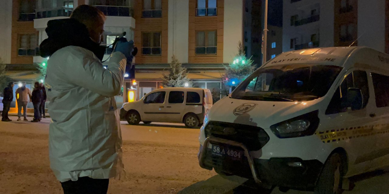 Kafedeki Tartışmada Tabanca İle Bacağından Vuruldu