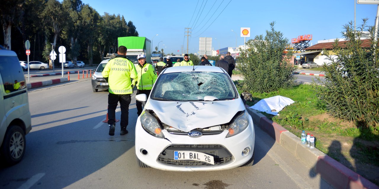 Yolun Karşısına Geçerken Otomobil Çarpan Yaya Öldü
