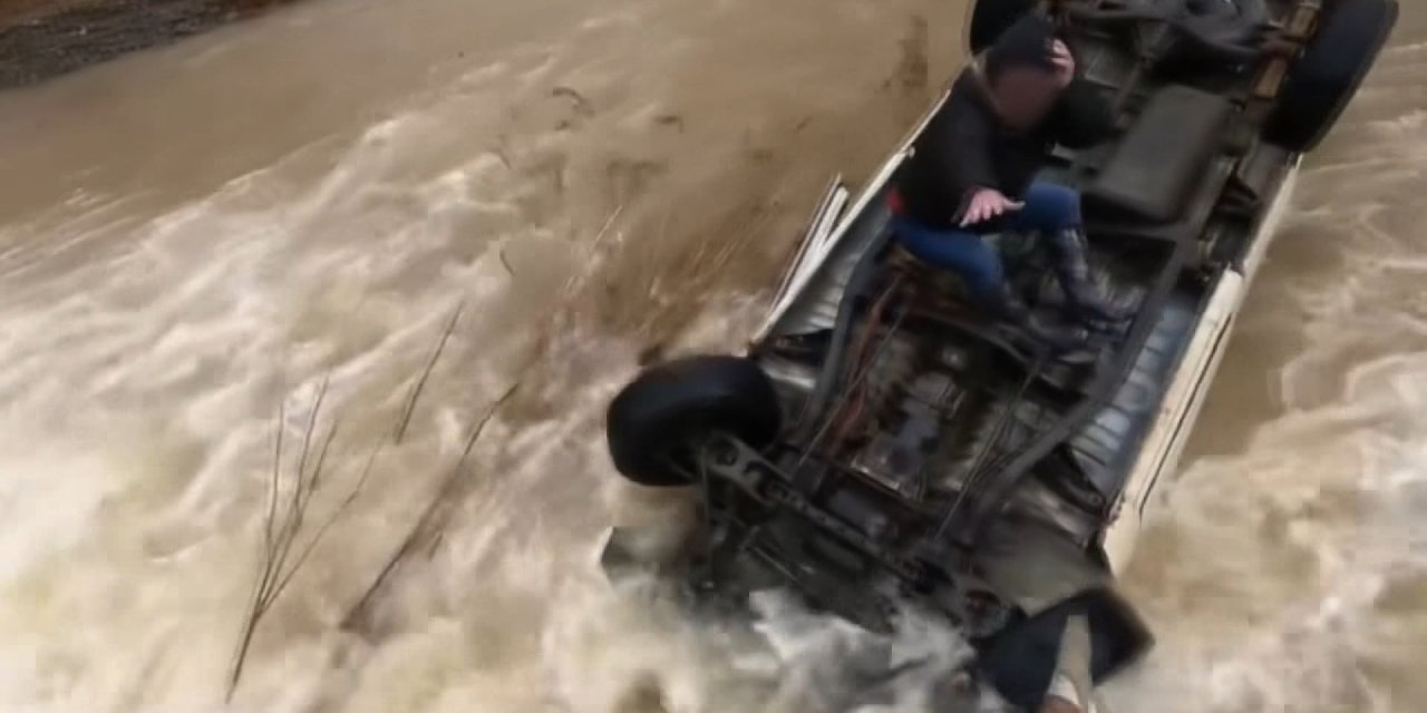 15 Saat Boyunca Derede Mahsur Kalan Sürücü Helikopterle Kurtarıldı