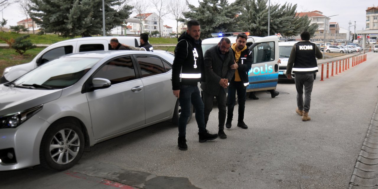 Tesis Sahibi, Silah Ticaretinden Tutuklandı