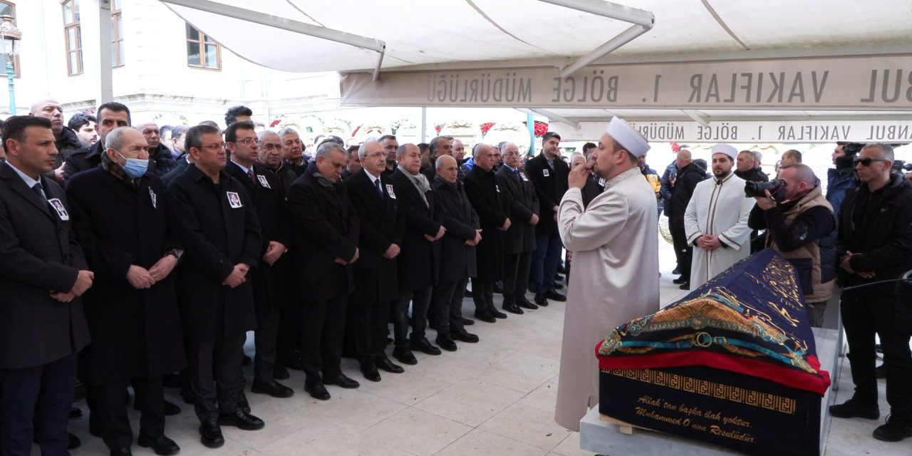 İmamoğlu Ve Kılıçdaroğlu Cenaze Namazında; Kendisini İyi Görmekten Mutlu Oldum