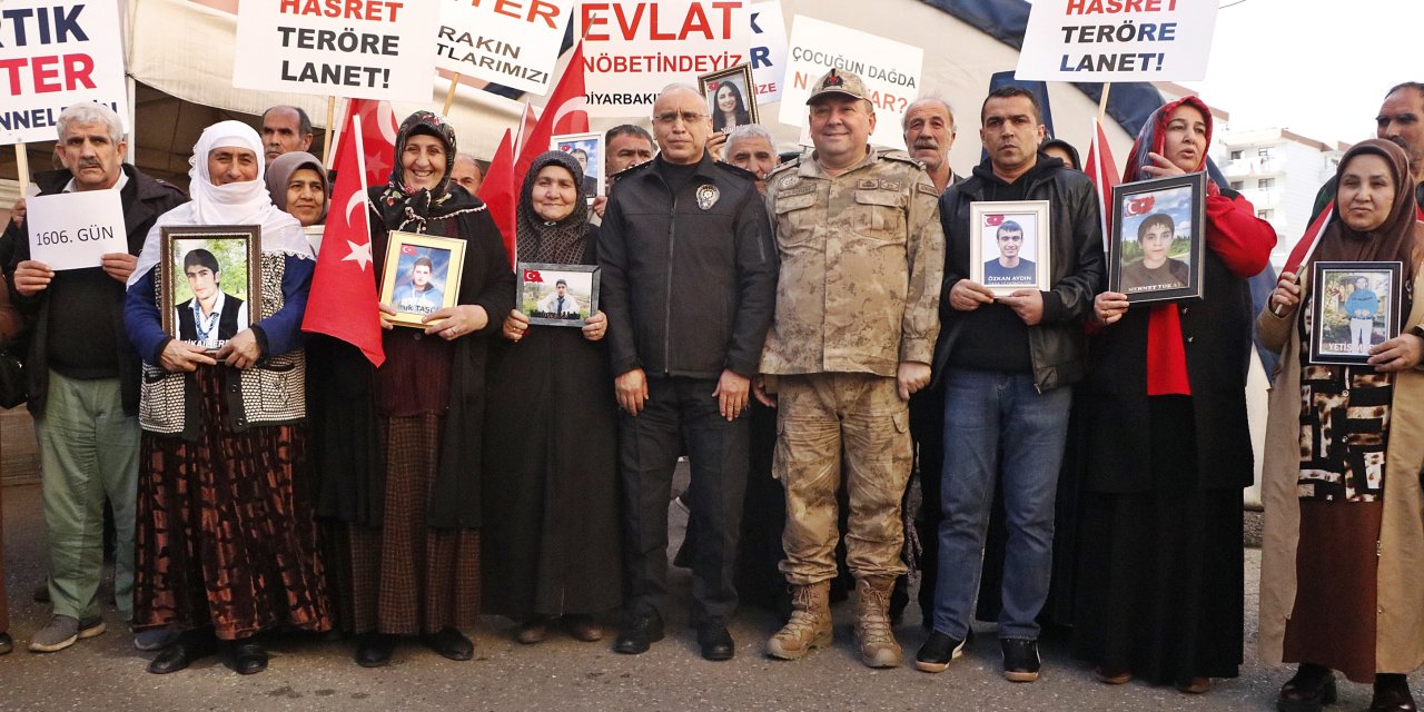 Evlat Nöbeti Tutan Aileleri Ziyaret Eden Tümgeneral Yıldırım: Örgüt Bitme Noktasına Geldi