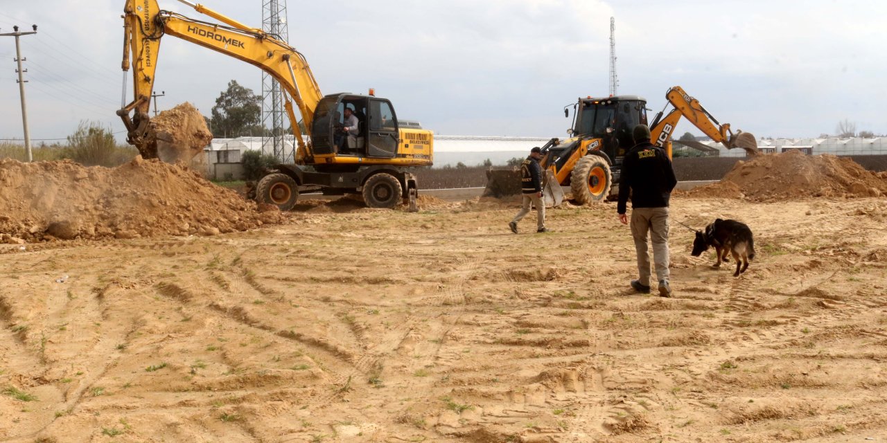 Arkadaşını Olay Yerinde, Baldızını Evinde Öldürmüş