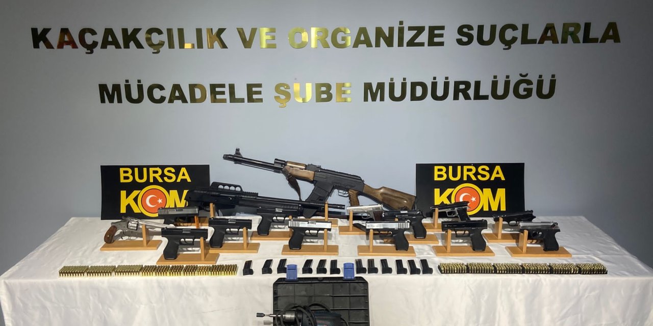 Kurusıkı Tabancalardan İmal Ettikleri Silahları Piyasaya Süren 2 Şüpheliye Gözaltı