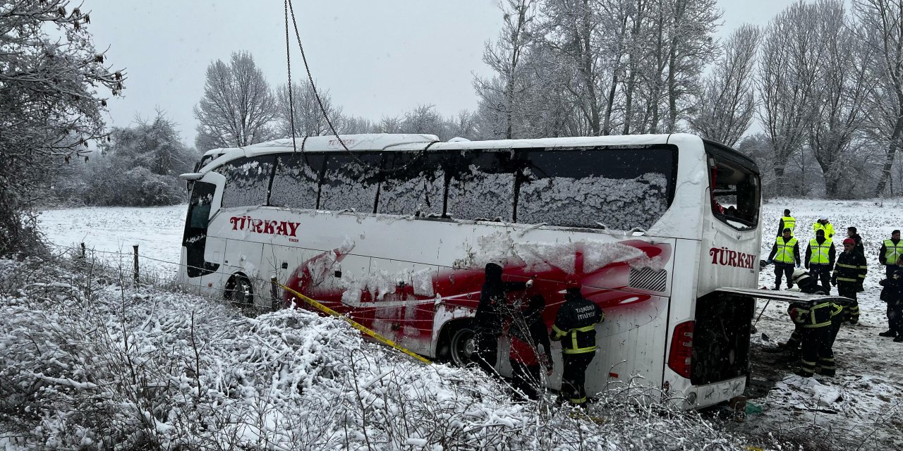 Kastamonu'da Yolcu Otobüsü Devrildi: 6 Ölü, 33 Yaralı (2)