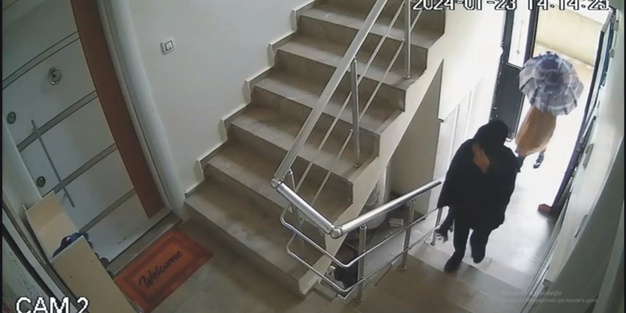 Şemsiyeli Hırsızlık Şüphelisi Kız Kardeşler Tutuklandı