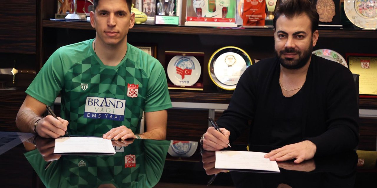 Sivasspor, Sırp Kaleci Dorde Nikolic İle 2.5 Yıllık Sözleşme İmzaladı