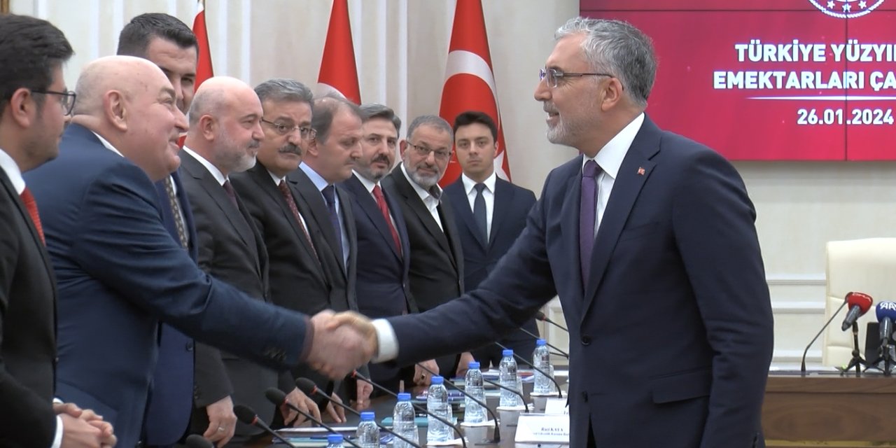 Bakan Işıkhan: Emeklilerimize Birçok Hizmette Ayrıcalık Ve İndirim Sağlanacak