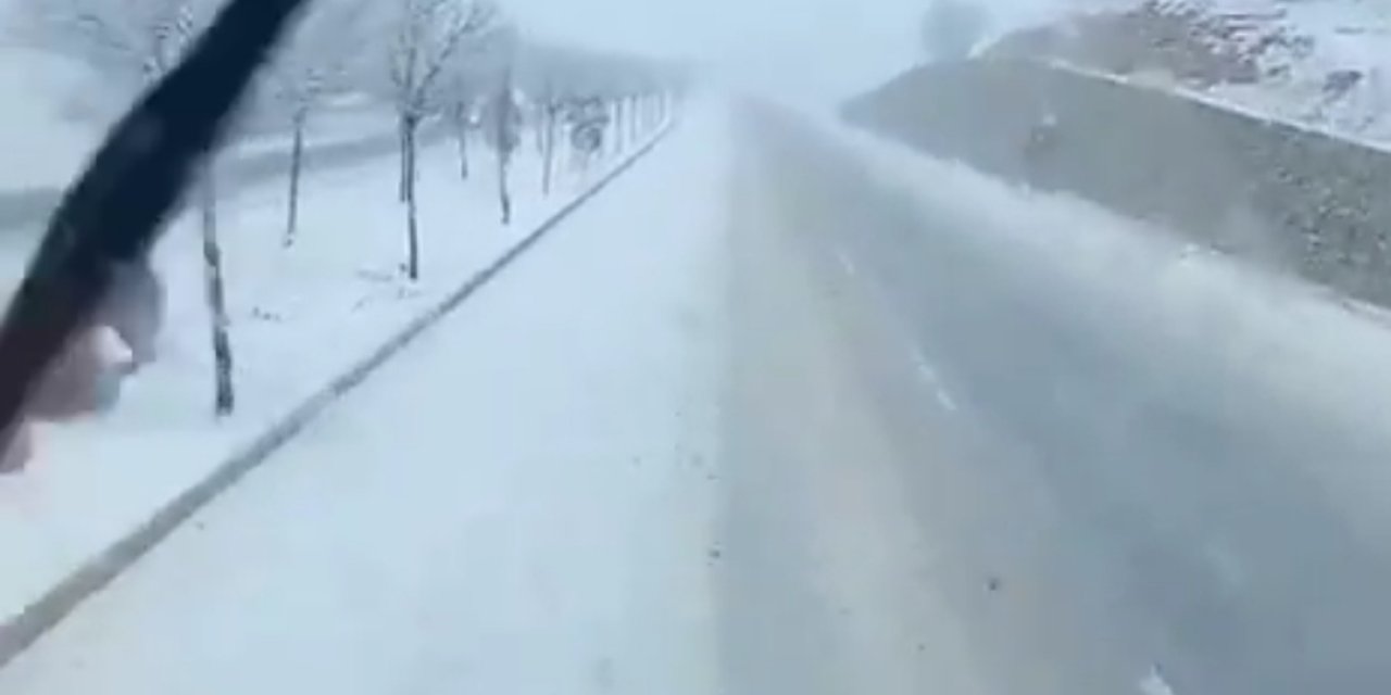 Mardin-diyarbakır Kara Yolunda Kar Yağışı Ulaşımı Etkiledi