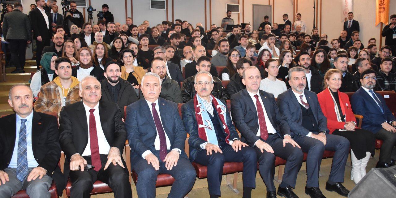 Bakan Uraloğlu: Ulaşım Ve İletişim Yatırımlarını Kalkınmanın Temeli Olarak Görüyoruz (2)