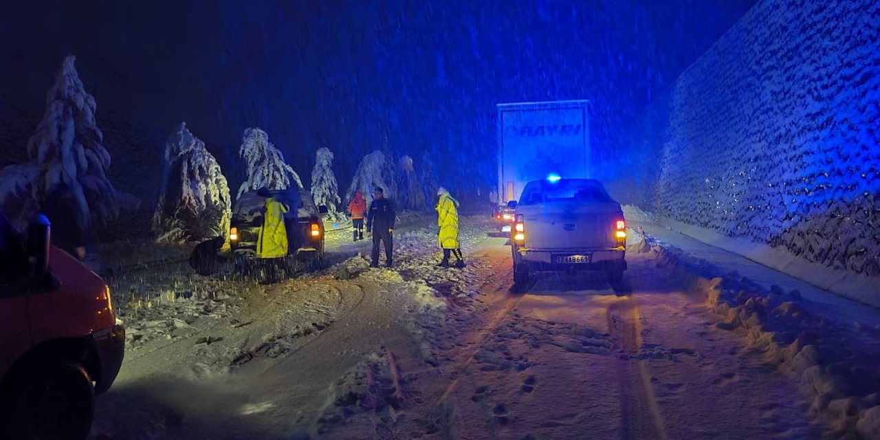 Bingöl- Erzurum Kara Yolu Tır Trafiğine Kapatıldı