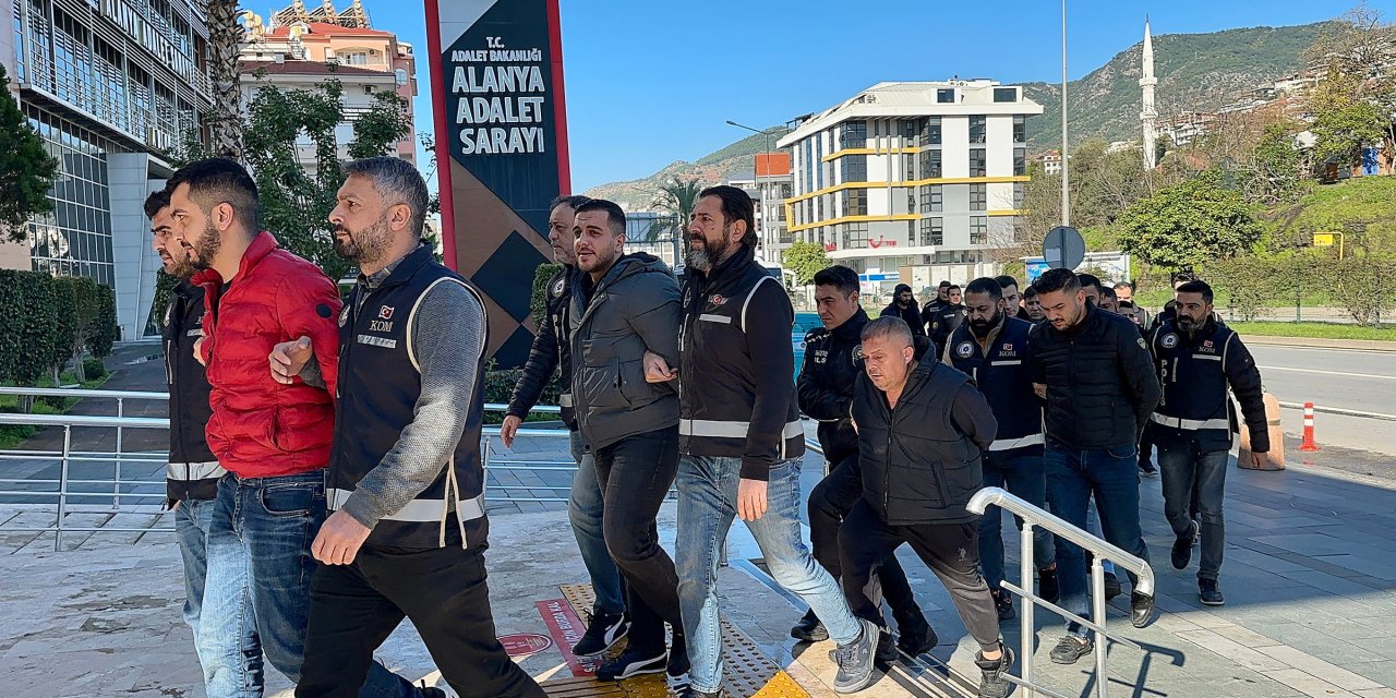 'Kafes-32' Operasyonunda 12 Tutuklama