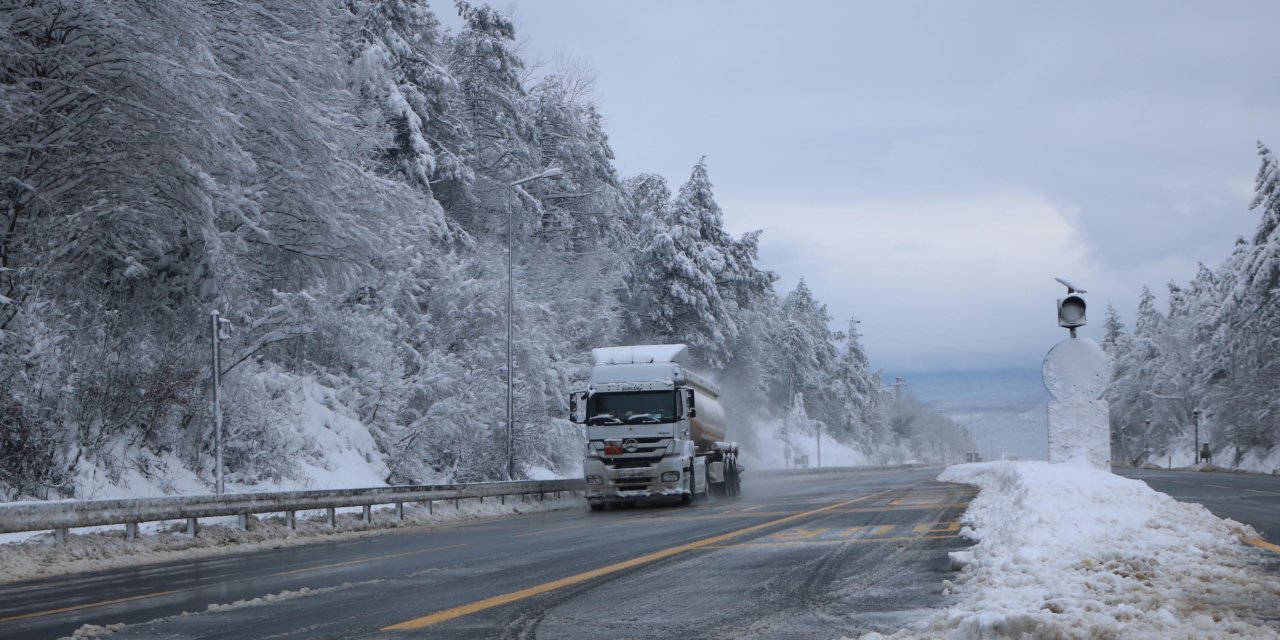 Bolu Dağı'nda Kar Durdu, Ulaşım Normale Döndü