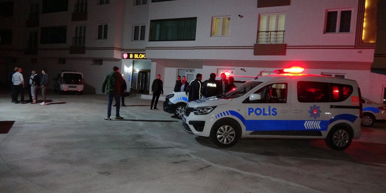 Eski Eşi İle Sevgilisi Olduğunu Öne Sürdüğü Erkeği Bıçaklayan Sanığa 35 Yıla Kadar Hapis İstemi