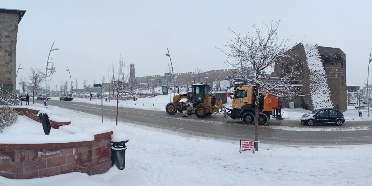 Doğu'da Kar Esareti