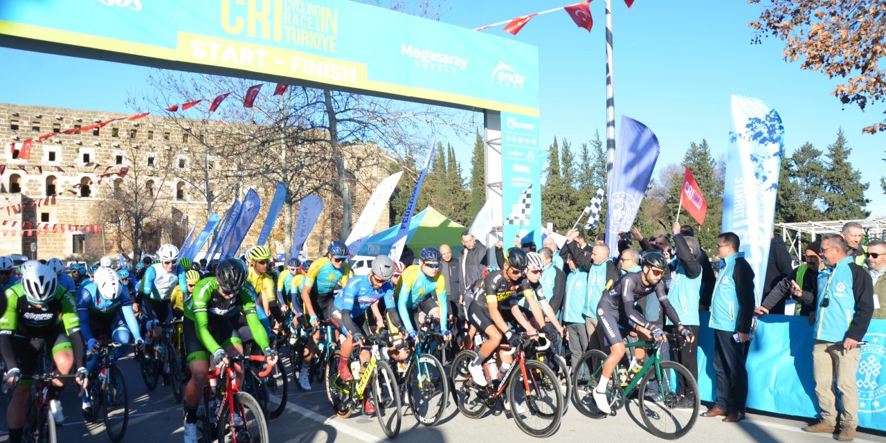 Crı Türkiye Kış Bisiklet Yarışları Serisi Aspendos'ta Başladı