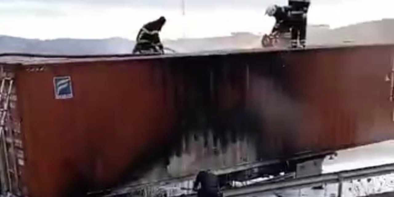 Halı Yüklü Tır'da Yangın