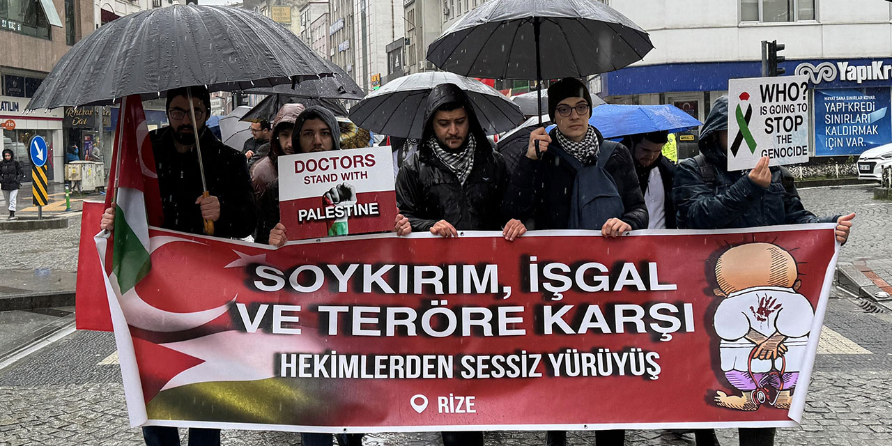 Rize'de sağlık çalışanlarından Filistin için "sessiz yürüyüş"
