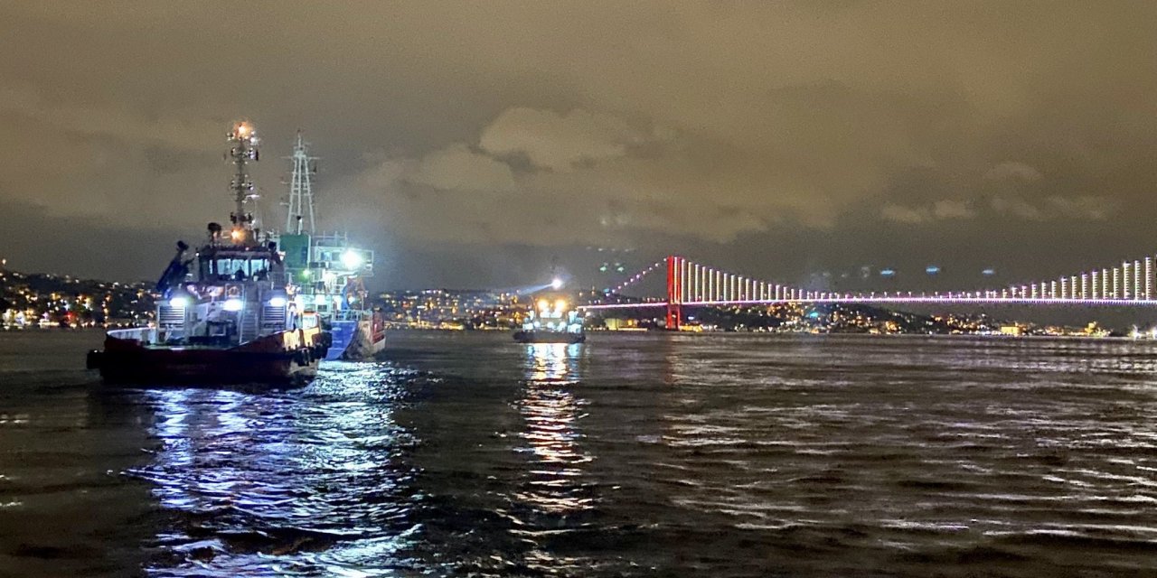 İstanbul Boğazı'nda Arıza Yapan Gemi Kurtarıldı; Boğaz Trafiği Normale Döndü